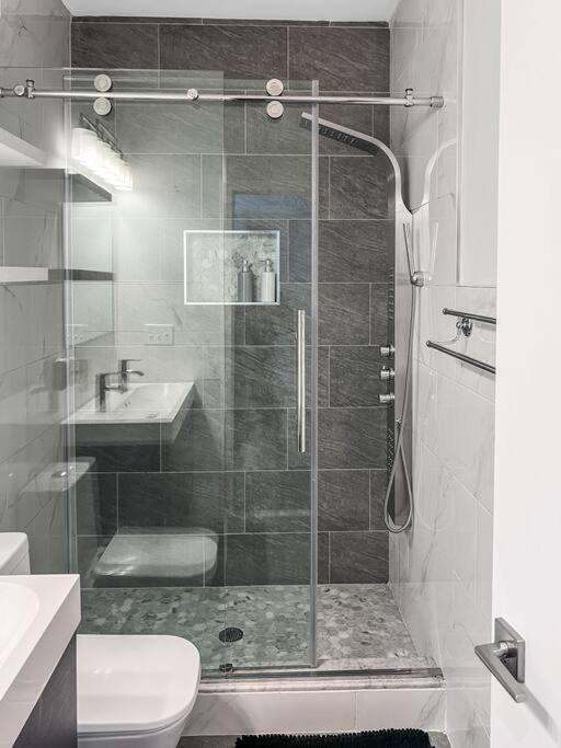 Yanne'S Place - Dual-Lounge Philadelphia Bagian luar foto