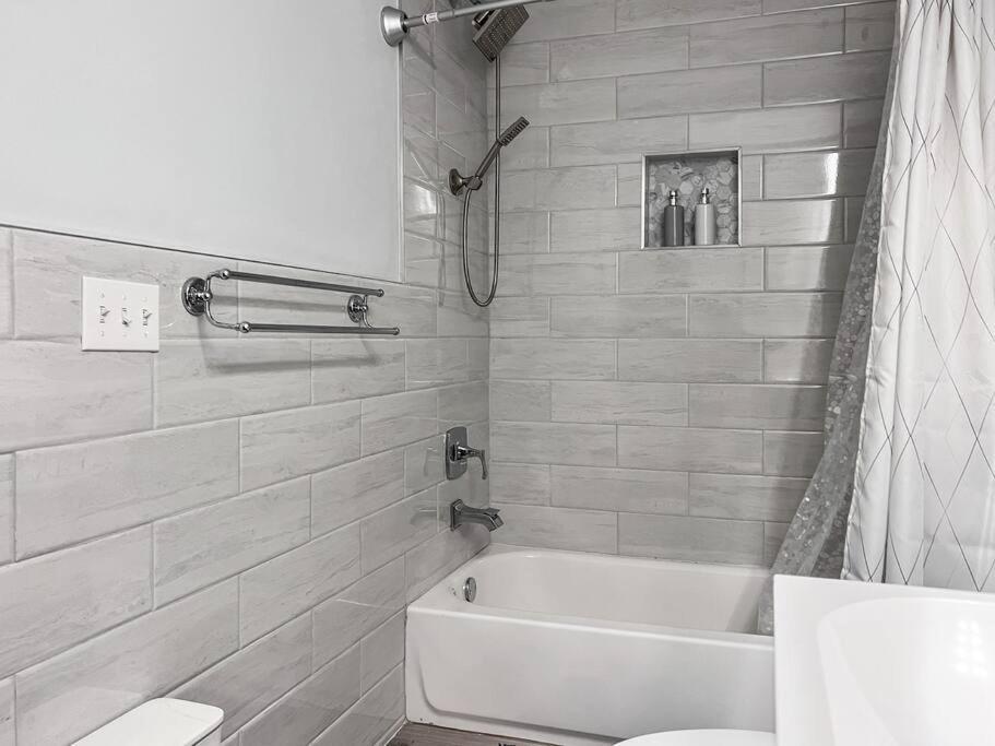 Yanne'S Place - Dual-Lounge Philadelphia Bagian luar foto
