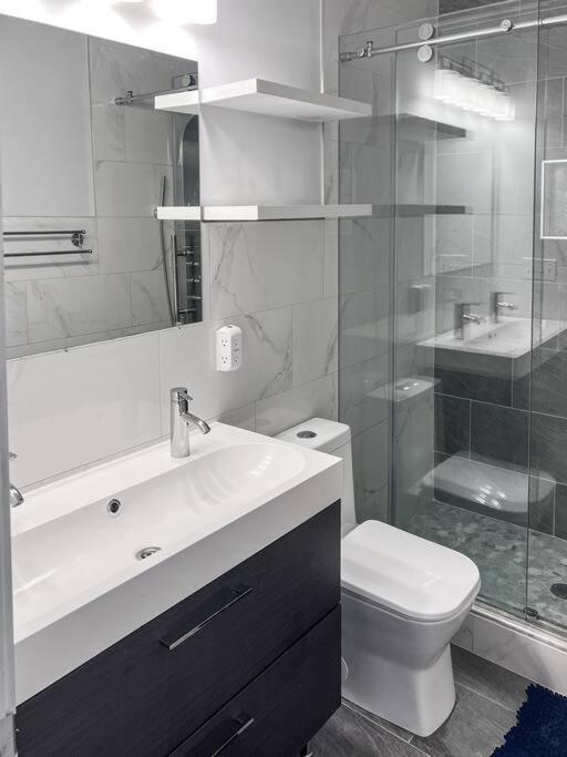 Yanne'S Place - Dual-Lounge Philadelphia Bagian luar foto