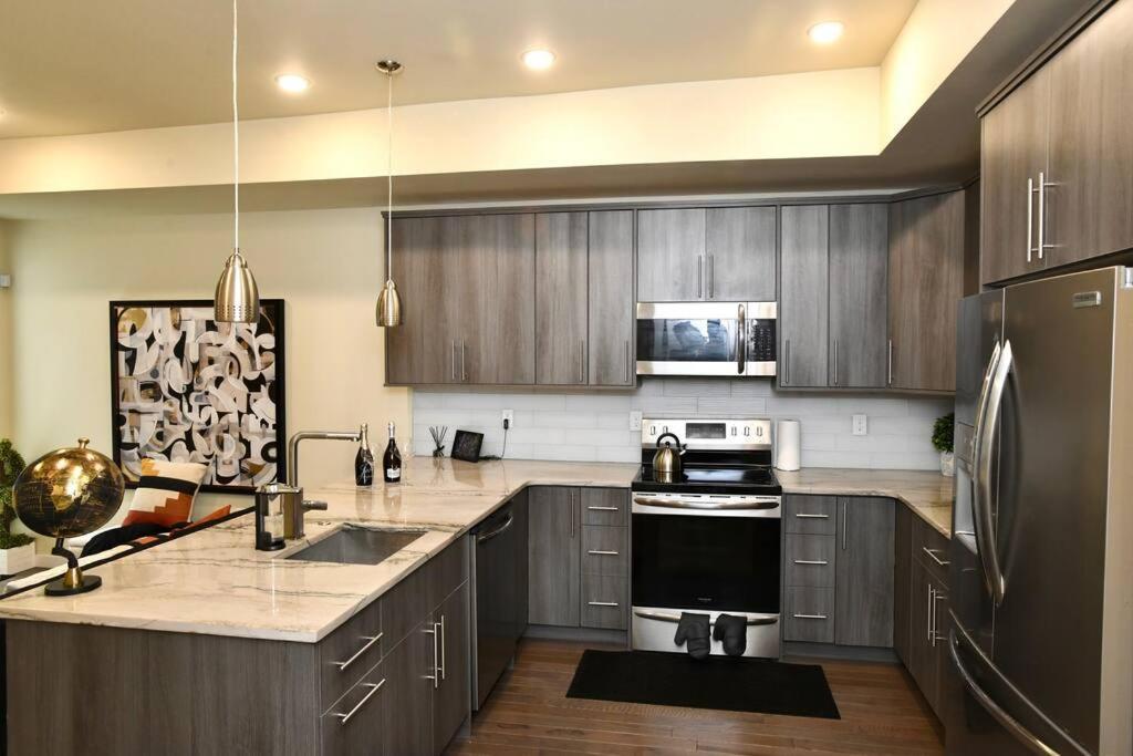 Yanne'S Place - Dual-Lounge Philadelphia Bagian luar foto